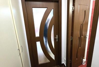 Garsonieră, zona Giurgiului, 2 stații  Eroii Revoluției, str Magurei, 1 - 9