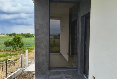 Duplex cu 4 camere cu Canalizare în 1 Decembrie - 8