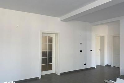 Casă cu 5 camere cu Teren 950 Mp în Central - 4