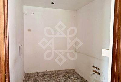 Casa cu 6 camere de inchiriat in Rogerius - 2