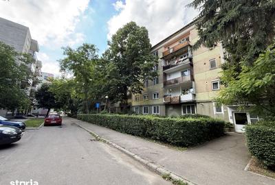 Apartament cu 4 camere decomandat în Micro 14 - 3