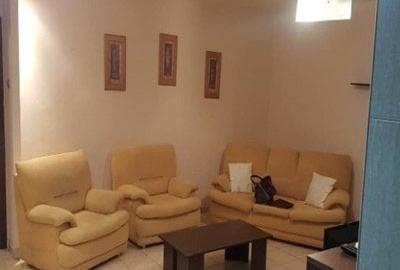 Casă cu 3 camere în Central