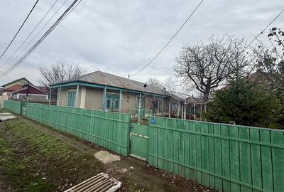Casă cu 3 camere în Chilia Veche