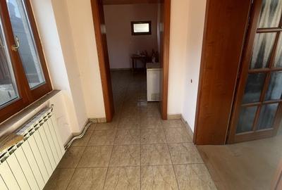 Casă cu 4 camere în Central - 5