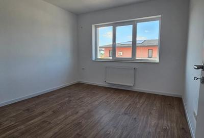 Apartament 3 camere 2 bai si terasa 14 mp in complexul Green Garden. - 3