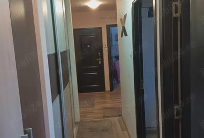 Vand apartament 3 camere 55mp etaj 1 bradet zalau - 1