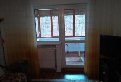 Apartament cu 3 camere decomandat, mobilat în Răcădău - 4