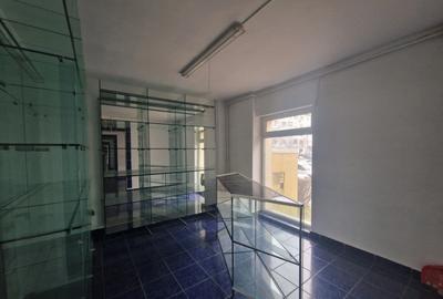 Spațiu comercial, de 48 mp, în Decebal - 5