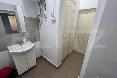 Spațiu comercial, de 75 mp, în Micro 12 - 2