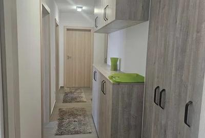 Apartament cu 3 camere decomandat, mobilat în Calea București - 6