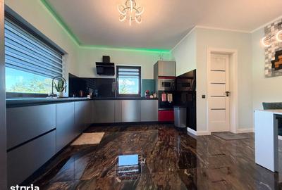 Casă cu 4 camere cu Teren 1200 Mp în Central - 11