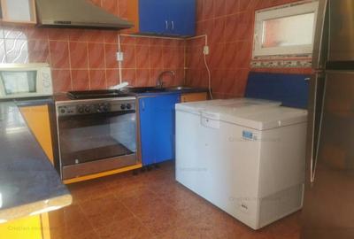 Casă cu 5 camere cu Canalizare în Central - 13