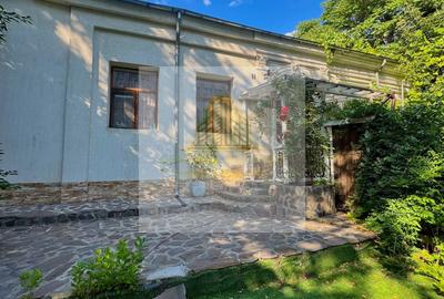 Casă individuală cu 6 camere cu Canalizare în Central - 12