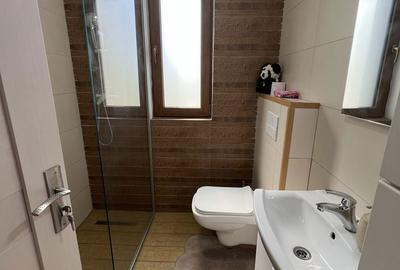 Apartament cu 3 camere decomandat în Făcăi - 1