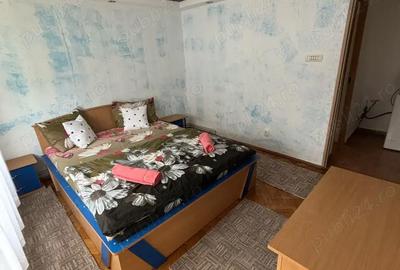 Apartament cu 3 camere decomandat în Lipovei - 2