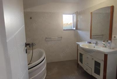 Casă cu 4 camere în Central - 3