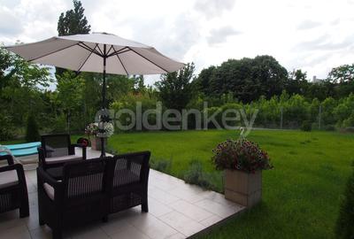 Casă individuală cu 5 camere cu Canalizare în Iancu Nicolae