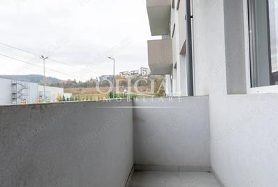 Apartament cu 3 camere semidecomandat în Florești - 3