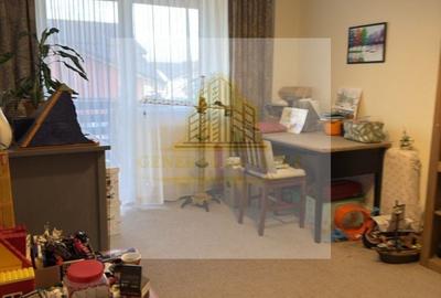 Apartament cu 3 camere decomandat, mobilat în Sânpetru - 13