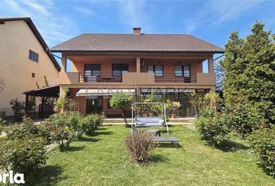 Casă cu 8 camere cu Teren 1400 Mp în Giroc - 1