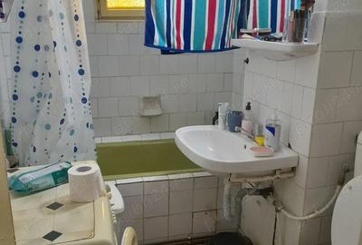 Vand apartament 2 camere, Confectii - 3