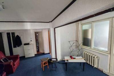 Apartament cu 3 camere semidecomandat în Șcheia - 1