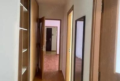 Apartament cu 3 camere semidecomandat în Central - 2