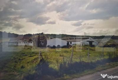 Spațiu comercial, de 3,000 mp, în Central - 4