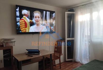 Apartament cu 2 camere semidecomandat, mobilat în Central