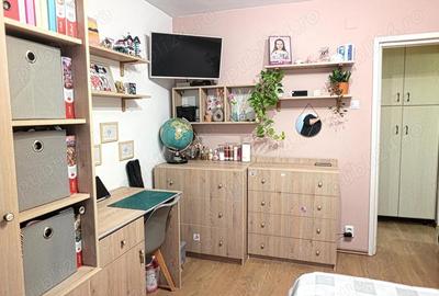 Apartament cu 5 camere decomandat în Aurel Vlaicu - 2