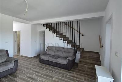 Duplex cu 4 camere cu Canalizare în Moșnița Veche - 3