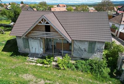 Casă individuală cu 4 camere cu Canalizare în Central - 5