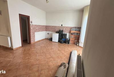 Casă cu 4 camere cu Teren 561 Mp în Central - 12