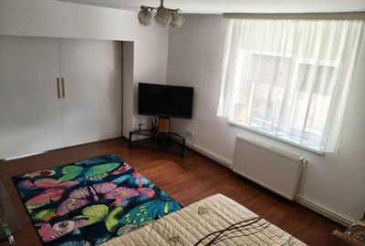 Casă cu 3 camere cu Teren 250 Mp în Valu lui Traian - 2