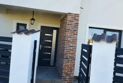 Casă cu 4 camere în Central - 8