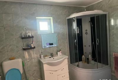 Casă cu 5 camere cu Teren 1300 Mp în Turcoaia - 3