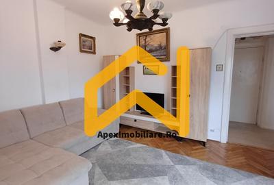 Apartament cu 2 camere semidecomandat, mobilat în P-ța Muncii - 2