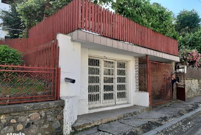 Casă cu 5 camere cu Teren 470 Mp în Central - 2