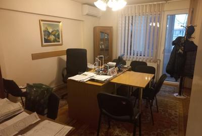 Apartament cu 3 camere decomandat în Ultracentral