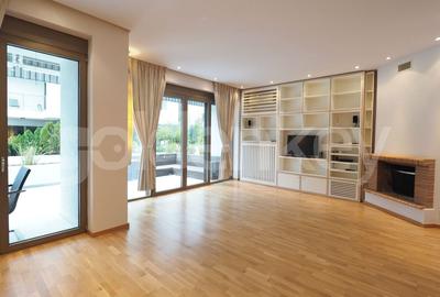 Vila duplex cu 6 camere | acces catre lac | terasa amenajata | barbecue | sauna - 2