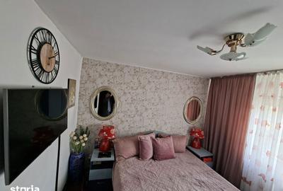 Apartament cu 3 camere decomandat în Republicii - 2