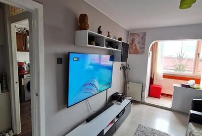 Garsonieră decomandată, mobilată în Uzina 2