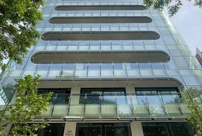 Spațiu deosebit, parter în clădire de birouri - 1