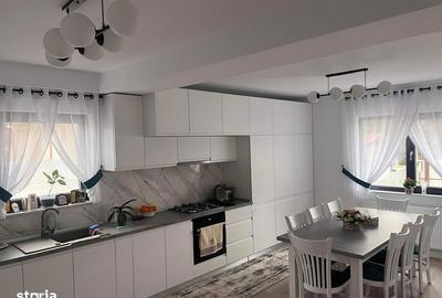 Casă cu 4 camere cu Teren 350 Mp în Fălticeni - 3