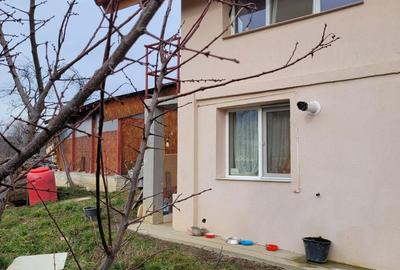 Casă cu 4 camere în Mihăești - 6