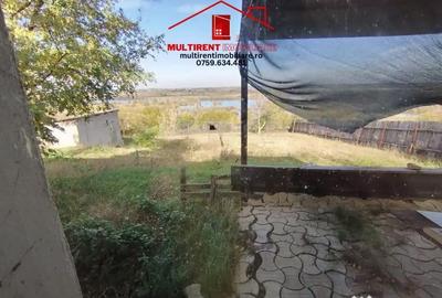 Casă cu 3 camere cu Teren 1854 Mp în Sud