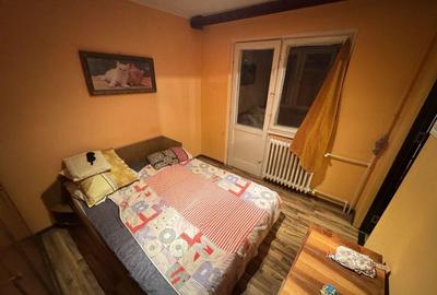 Apartament 3 camere zona Km 4 5 - 3