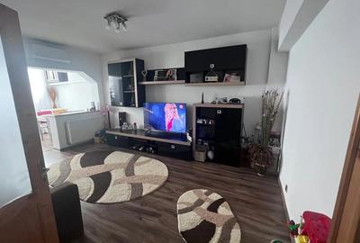Apartament cu 3 camere decomandat în Central - 1