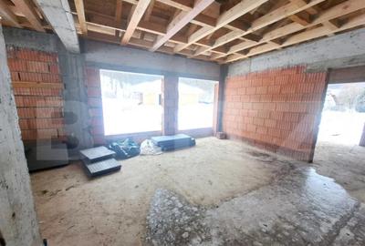 Casă cu 3 camere cu Teren 504 Mp în Primăverii - 1