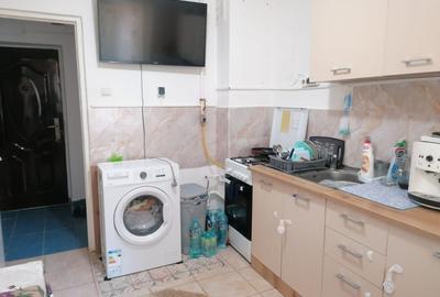 Apartament cu 2 camere decomandat în Micro 14